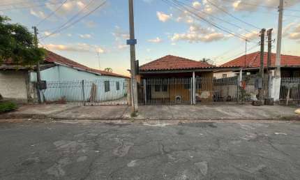 Casa com 2 Dormitórios e Edícula à Venda - Conserva, Americana (SP)