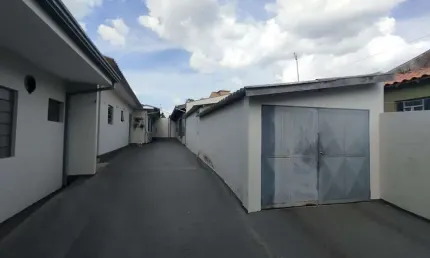 Casa com 2 quartos à venda na Rua Roviglio Bertini, 506, São Manoel, Americana