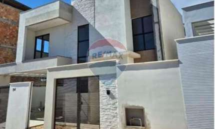 CASA  Á VENDA DE ALTO PADRÃO NO BAIRRO NOVO HORIZONTE!