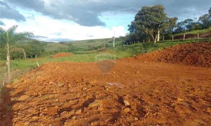 Terreno à venda no Centro, Itaverava 