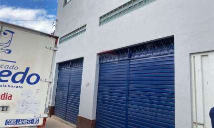 Galpão de 250 metros para locação no bairro Jardim América!