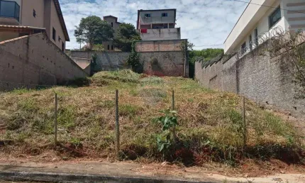 Terreno à venda no Quintas do Sol, Conselheiro Lafaiete 