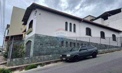 Casa com 4 quartos à venda no Carijós, Conselheiro Lafaiete 