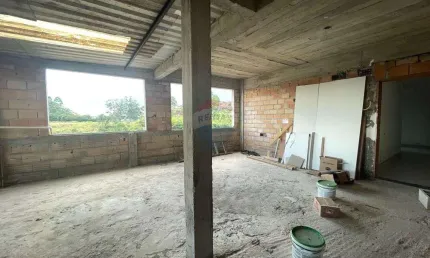 Cobertura espaçosa e sofisticada no coração do Ouro Verde!