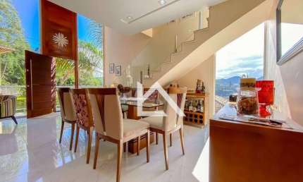 Casa com 5 dormitórios à venda, 167 m² por R$ 980.000,00 - Bom Retiro - Teresópolis/RJ