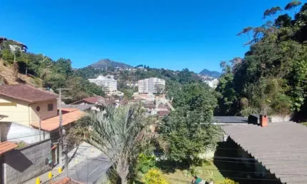 Casa com 4 dormitórios à venda, 145 m² por R$ 340.000 - Artistas - Teresópolis/RJ