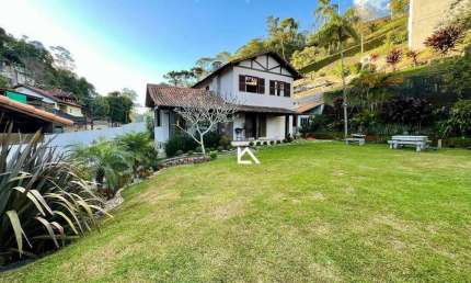 Casa com 4 dormitórios à venda, 370 m² por R$ 1.450.000,00 - Panorama - Teresópolis/RJ