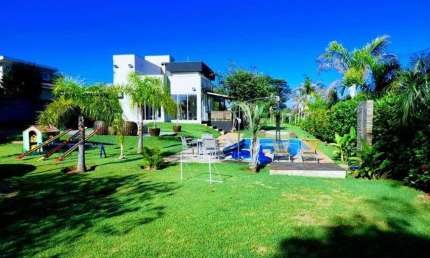 Casa em condomínio Gleba Fazenda Palhano para venda com 3 quartos sendo 1 suíte piscina Londrina-PR