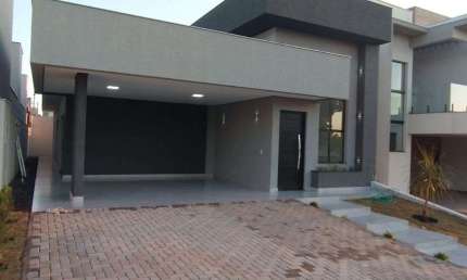 Casa nova condomínio fechado Tauá térrea com 3 suítes sala 2 ambientes Área gourmet