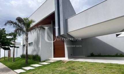 Laranjeiras - Excelente Casa Alto Padrão 3/4 com Super Closet - 1889Udi