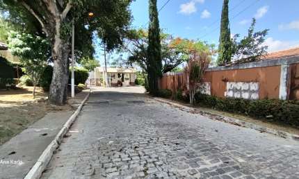 Terreno à venda na Rua 15 de Janeiro, 13, Recreio Ipitanga, Lauro de Freitas