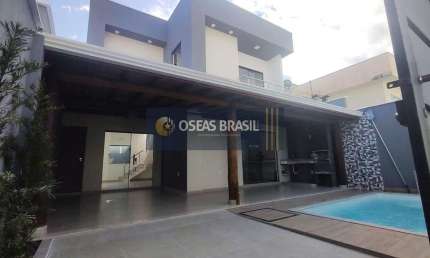 Casa à venda no Bosque da Lagoa, Porto Seguro: 145m², 3 suítes, 1 banheiro, por R$900.000. Confira!