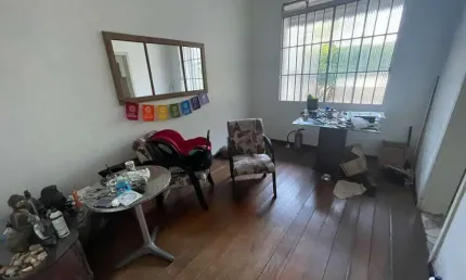 Casa com 3 quartos à venda na Rua Dom João VI, 233, Medianeira, Porto Alegre, 145 m2 por R$ 300.000
