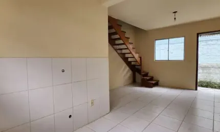 Casa em condomínio fechado com 2 quartos à venda na Rua Santo Alfredo, São José, Porto Alegre, 45 m2 por R$ 160.000