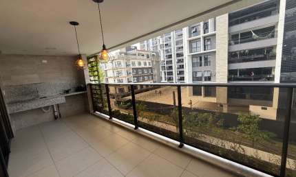 Apartamento  alto padrão de 3 quartos em Intermares