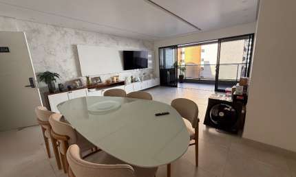 Apartamento de 3 quartos na área nobre de Intermares