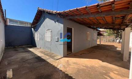 Casa para Venda em Valparaíso de Goiás, Parque Esplanada III, 3 dormitórios, 1 banheiro, 2 vagas