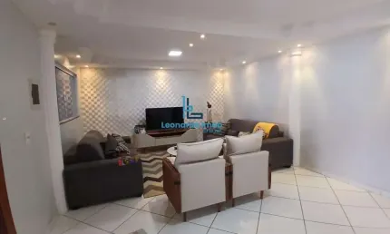 Casa para Venda em Brasília, Taguatinga Norte (Taguatinga), 3 dormitórios, 1 suíte, 3 banheiros, 3 vagas