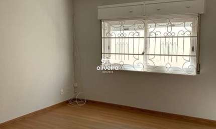 Apartamento, próximo a av. Dom Joaquim,com, sala de estar,02 dormitórios.
