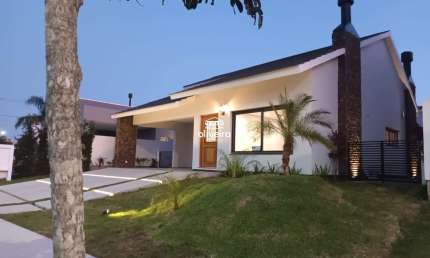 Casa em condomínio fechado com 3 quartos à venda no Laranjal, Pelotas 