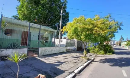Casa com 3 quartos à venda no Centro, Pelotas 