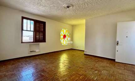 Apartamento com 2 quartos para alugar no Centro, Pelotas 