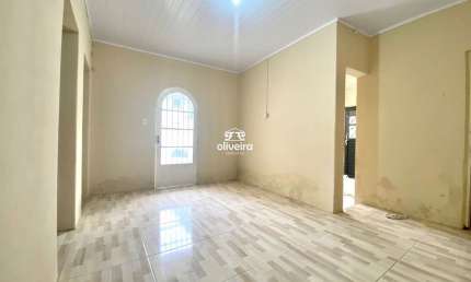 Casa com 2 quartos para alugar no Centro, Pelotas 