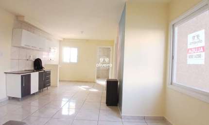 Apartamento com 2 quartos para alugar no Três Vendas, Pelotas 