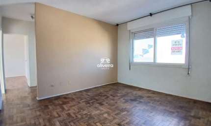 Apartamento com 3 quartos para alugar no Centro, Pelotas 