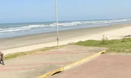 Casa à venda em Laranjeiras, Itanhaém 