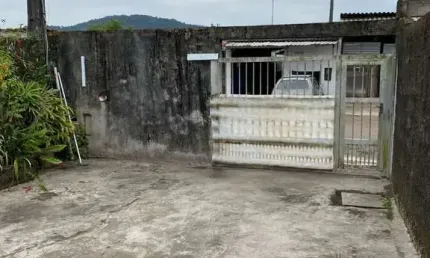 Casa à venda no Agenor de Campos, Mongaguá 