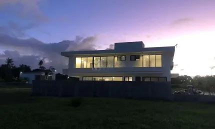 Casa recém construída - 327 m2 - 4 suítes amplas - Moderna  -  Condomínio Residencial Quintas da Praia - Paiva /PE