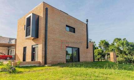 Sobrado à venda, 253 m² por R$ 1.800.000,00 - Villa Lucchesi - Gravataí/RS