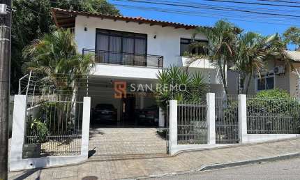 Casa com 3 quartos à venda na Rua Professora Antonieta de Barros, 813, Estreito, Florianópolis, 364 m2 por R$ 1.650.000
