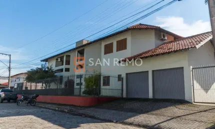 Casa em condomínio fechado com 5 quartos à venda na Rua Benjamin Gerlach, 1456, Fazenda Santo Antônio, São José, 608 m2 por R$ 2.250.000