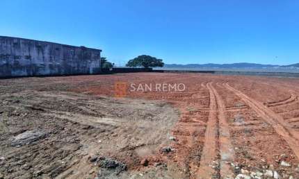 Terreno comercial para alugar na Rua Heriberto Hulse, 2938, Barreiros, São José, 5000 m2 por R$ 10.000