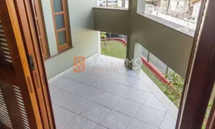Casa com 4 quartos à venda na Rua Benjamin Gerlach, 1458, Fazenda Santo Antônio, São José, 1080 m2 por R$ 2.300.000