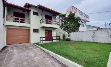 Casa com 3 quartos à venda na Rua Eugênio Portela, 913, Barreiros, São José, 180 m2 por R$ 720.000