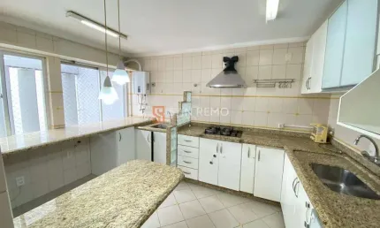 Cobertura com 3 quartos para alugar na Avenida Hercílio Luz, 1419, Centro, Florianópolis, 163 m2 por R$ 5.500
