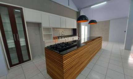 Casa com 2 quartos para alugar na Rua Alberto Guilherme Neckel, 135, Rio Tavares, Florianópolis, 90 m2 por R$ 5.500