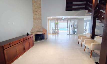 Casa em condomínio fechado com 3 quartos para alugar na Rua Itaipu, 20, Parque São Jorge, Florianópolis, 360 m2 por R$ 11.600