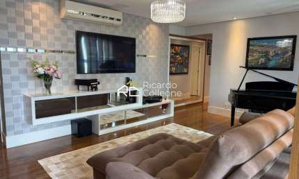 Apartamento Alto Padrão PORTEIRA FECHADA, 166m2, 4 Quartos sendo 3 Suítes.