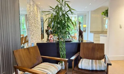 Casa Triplex no Seminário – 186m² | 3 Quartos (2 Suítes) | 2 Vagas | Área Gourmet