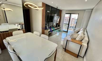 Lindo apartamento recém mobiliado , com 3 quartos e sacada