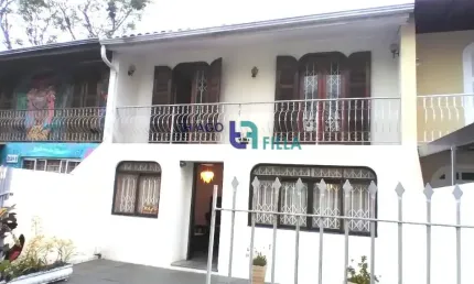 Sobrado Residencial / Comercial no bairro Hugo Lange