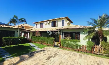 Casa à venda, em condomínio fechado no Peró, Cabo Frio, RJ, próximo a praia