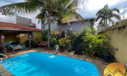 Oportunidade no Itanhangá 2 em Caldas Novas, são 2 casas com piscina privativa, energia solar