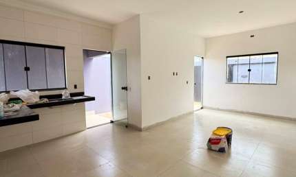 Casa prontinha para morar no Residencial Jardim Tangará em Caldas Novas!
