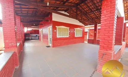 Oportunidade! Chalé em Caldas Novas mobiliado com 3 quartos, 2 banheiros, varanda ampla