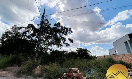Dois lotes juntos próximos ao Santuário Nossa Senhora da Salete em Caldas Novas com 360 metros cada